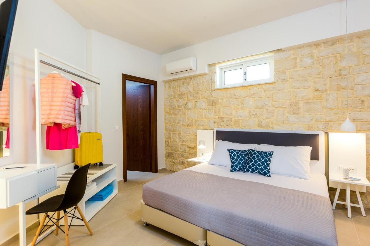 Villa Aelia I Modern & Ideal For Large Groups Galatas  Exterior photo